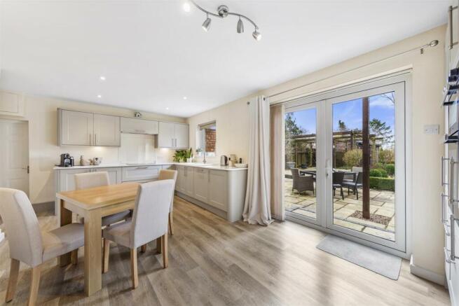 31ChelvestonRdWeb38.jpg