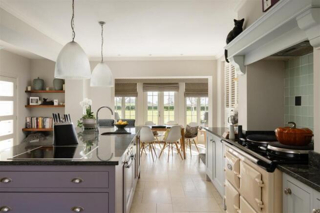 Kitchen/Breakfast Room