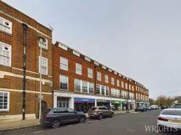 Apartment 14, 38 40, Stonehills, Welwyn Garden City AL8 6PD