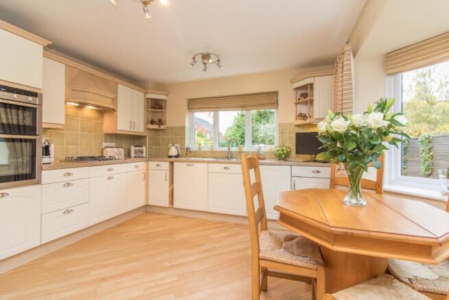 Kitchen / Breakfast