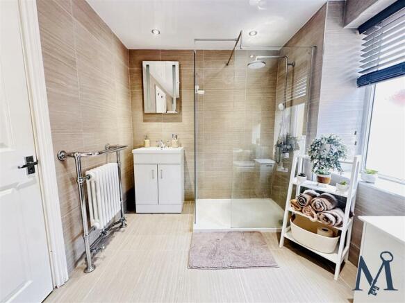 4-piece Family Bathroom