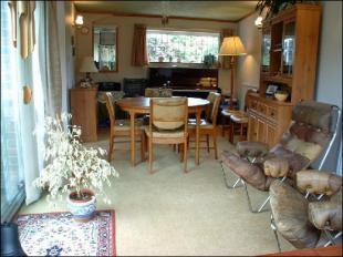 Lounge/ Diner