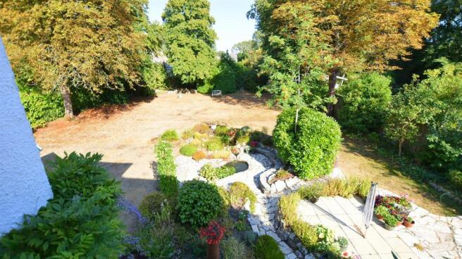 Rear garden elevated.JPG
