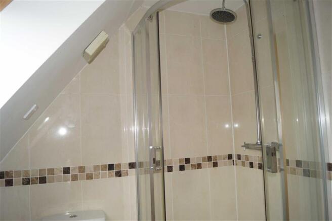 EN SUITE SHOWER ROOM