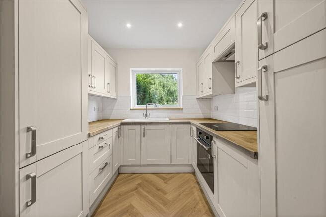 Ladybridge Road, Cheadle Hulme, Stockport, Greater Manchester, SK8 photo 4