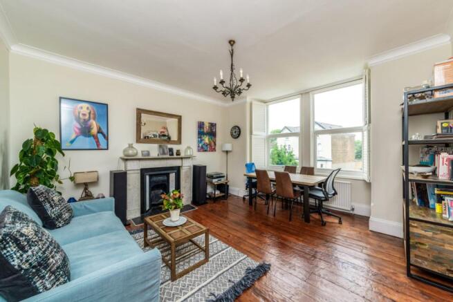 Lounge/Dining Room