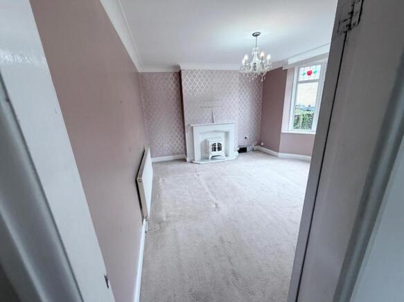 3 bed House to rent Image 4