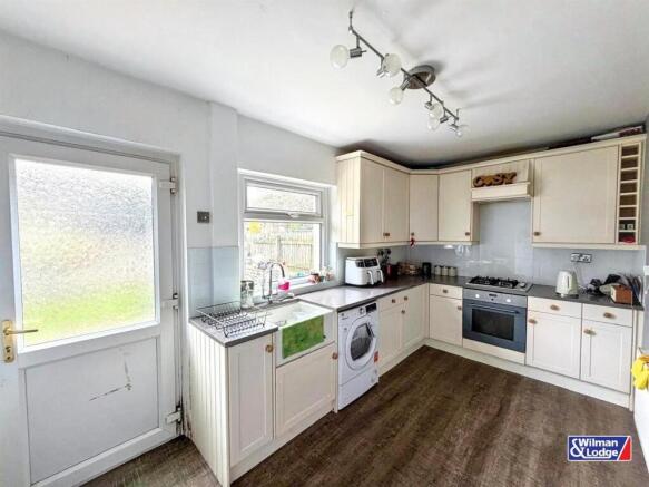 3 bed Semi-Detached for sale Image 4