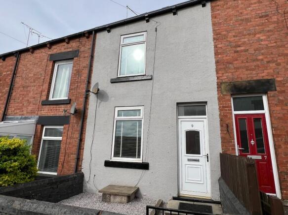 2 bed Terraced to rent Image 5