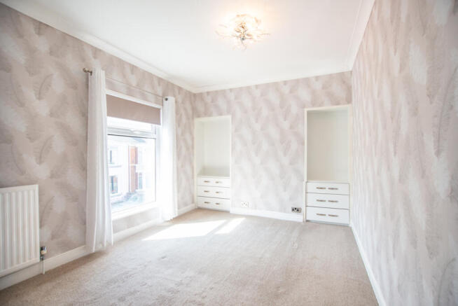 2 bed Terraced to rent Image 11