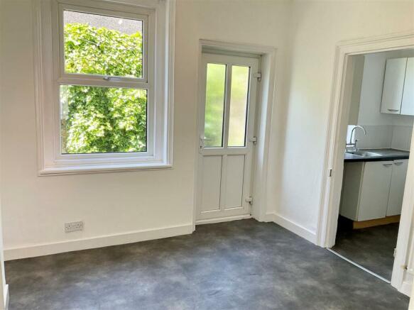 dining room.jpg