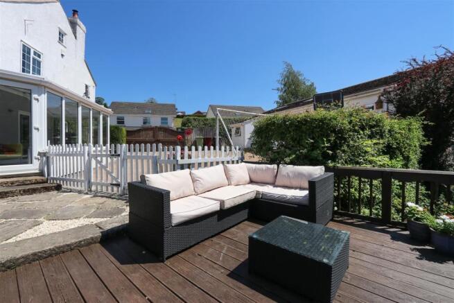 Decking2.jpg