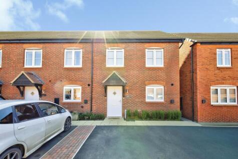 Sandpit Close, Collingtree, NORTHAMPTON
