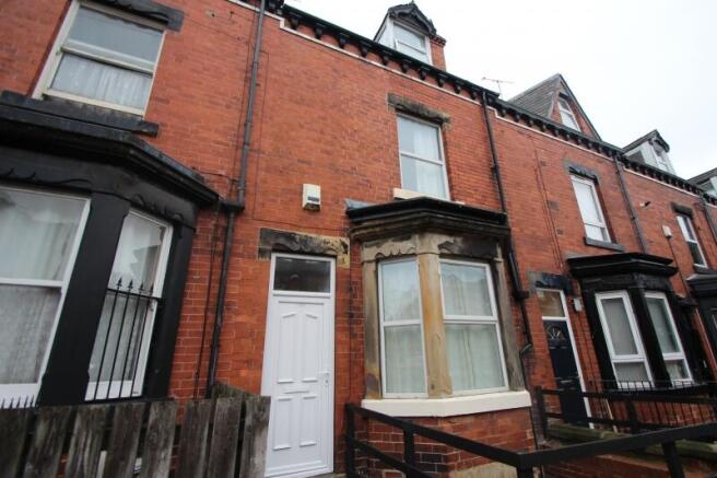 6 bed Terraced to rent Image 8