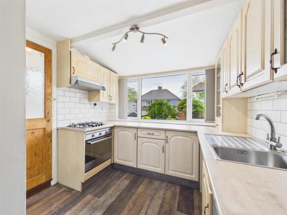 2 bed Semi-Detached for sale Image 4