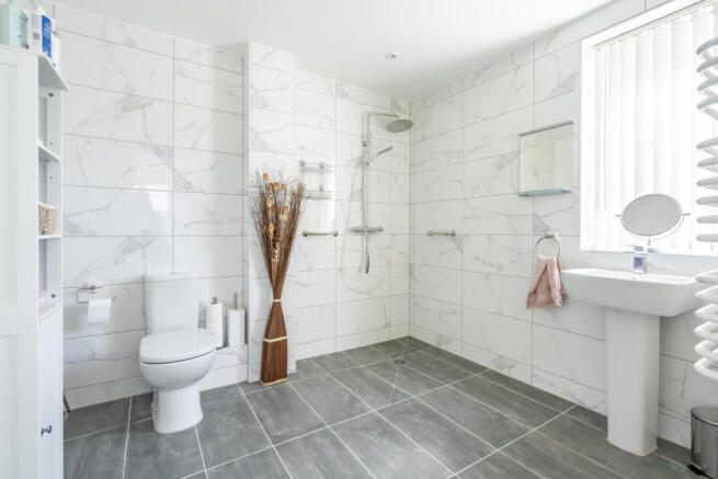 1 bed Apartment for sale Image 12
