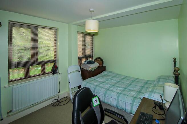 1 bed Apartment for sale Image 6