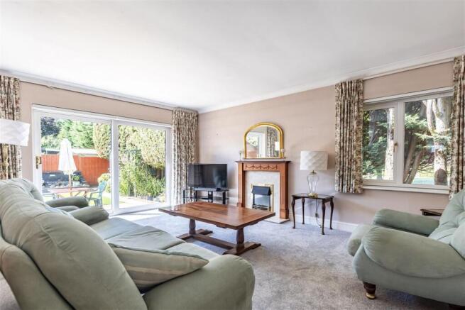 208 Queens Road CM16 (8).jpg