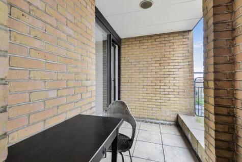 Point West, London SW7