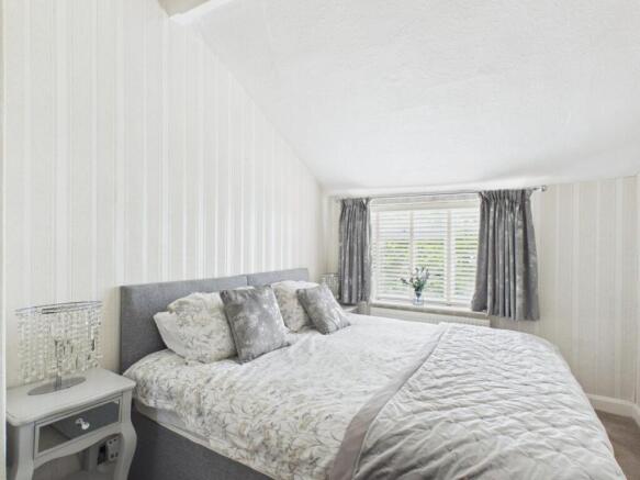 3 bed Terraced for sale Image 8