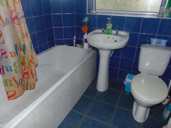 BATHROOM & W,C