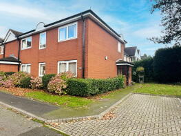 Flat 31, 915 Malvern Court, Warwick Road, Solihull B91 3EP
