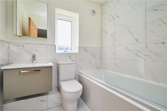 4 bed Semi-Detached for sale Image 12
