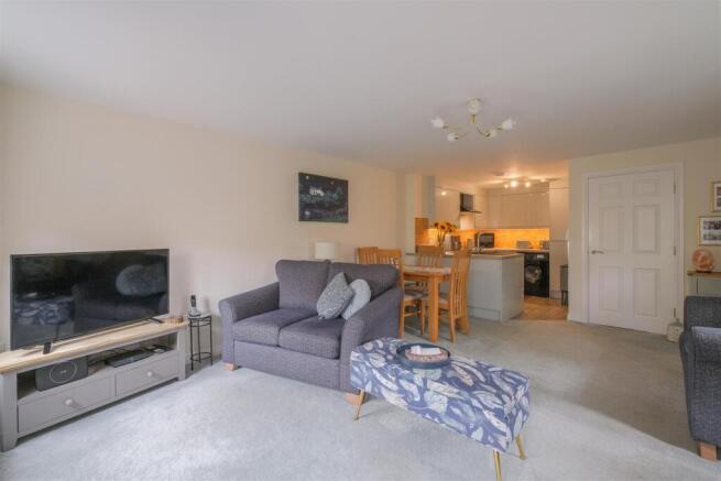 2 bed Duplex for sale Image 6
