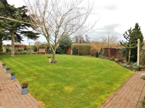 LEFT GARDEN 1.JPG