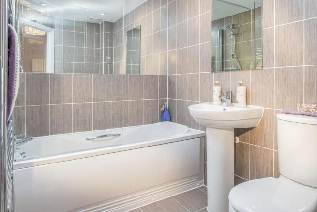 Bampton bathroom