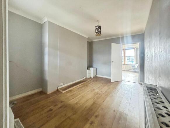 1 bed Apartment for sale Image 6
