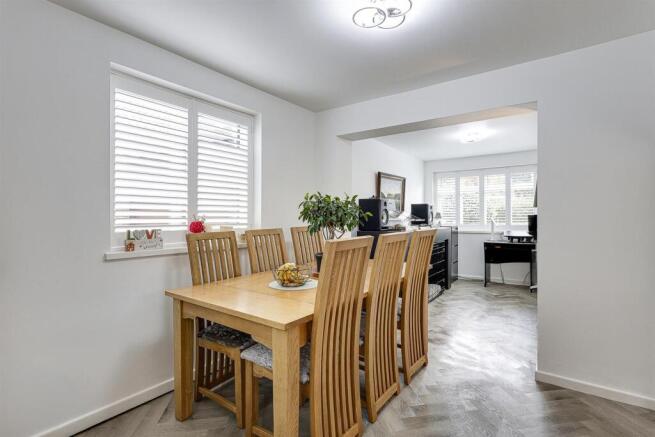 3 bed Detached for sale Image 8
