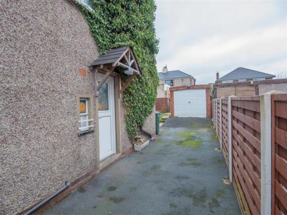 Side & Detached Garage