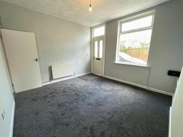 2 bed Terraced for sale Image 7