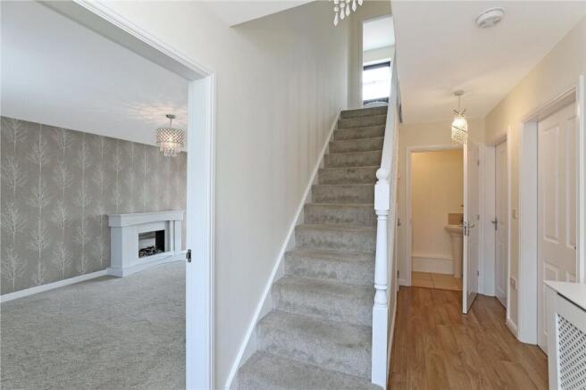 5 bed Detached for sale Image 10