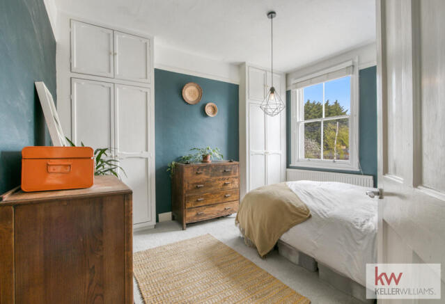 Radcliffe Road - Winchmore Hill -Bedroom entrance 