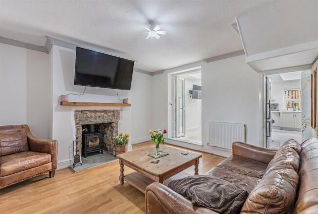 3 bed Terraced for sale Image 7