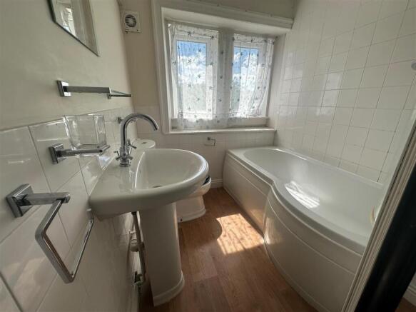 2 bed Cottage for sale Image 5