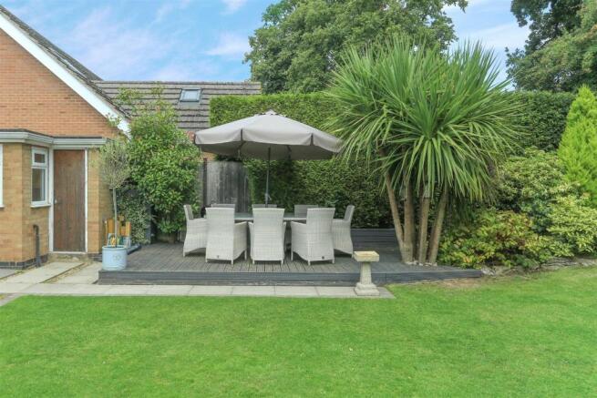 Outdoor Dining Area