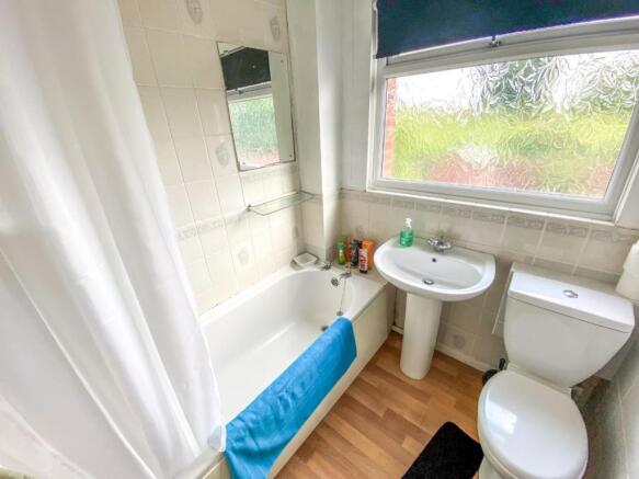 CongreveBathroom.JPG