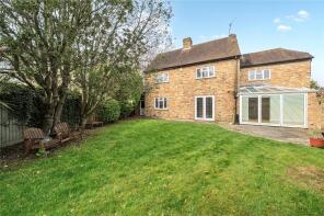1 Paxton House, Walton Park, Walton-on-thames KT12 3ET