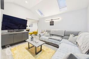 4, Bridge Close, Norwich NR9 5TE