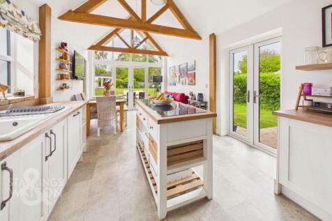 Wymondham Road, Wreningham, Norwich