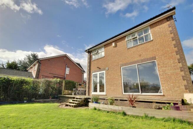 4 bed Detached for sale Image 6