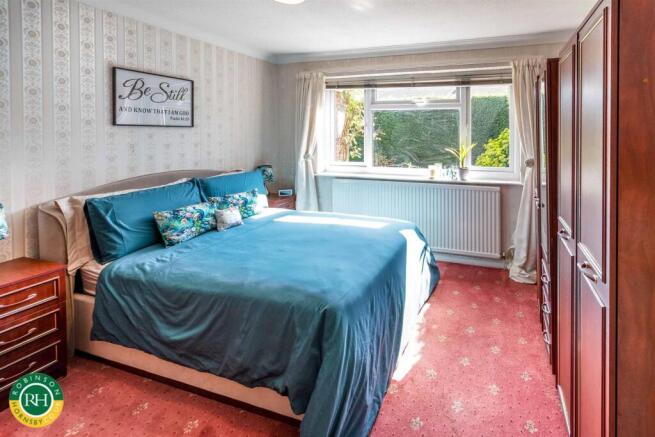 2 bed Bungalow for sale Image 12