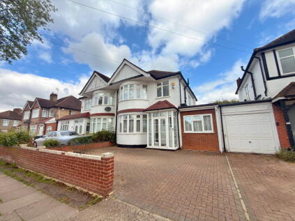 College Avenue, Harrow, HA3