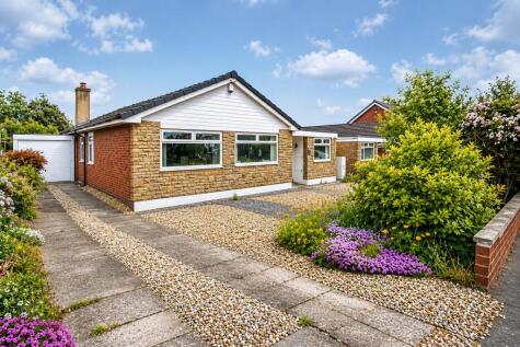 Greenacre Drive, Wyke, Bradford, BD12