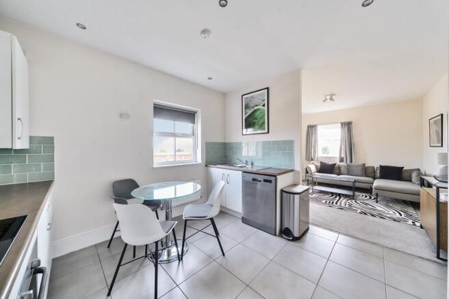 2 bed Apartment for sale Image 7