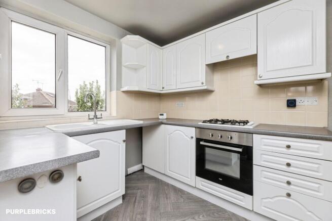 3 bed Semi-Detached for sale Image 8