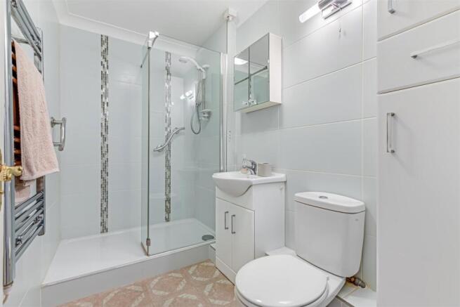 1 bed Apartment for sale Image 12